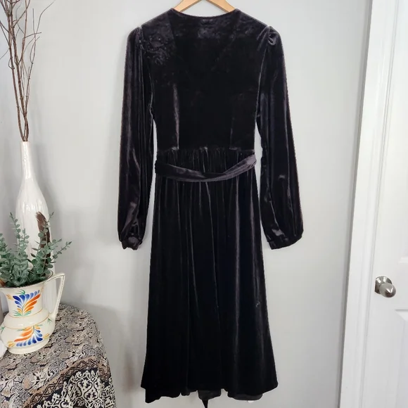 Black Velvet Embroidered Dress - Picture 5 of 7